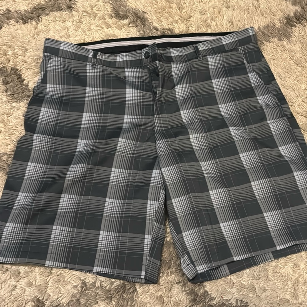 Greg Norman golf shorts